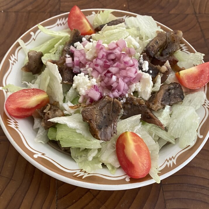 ラム肉とスモークフィッシュ入り蕎麦サラダ